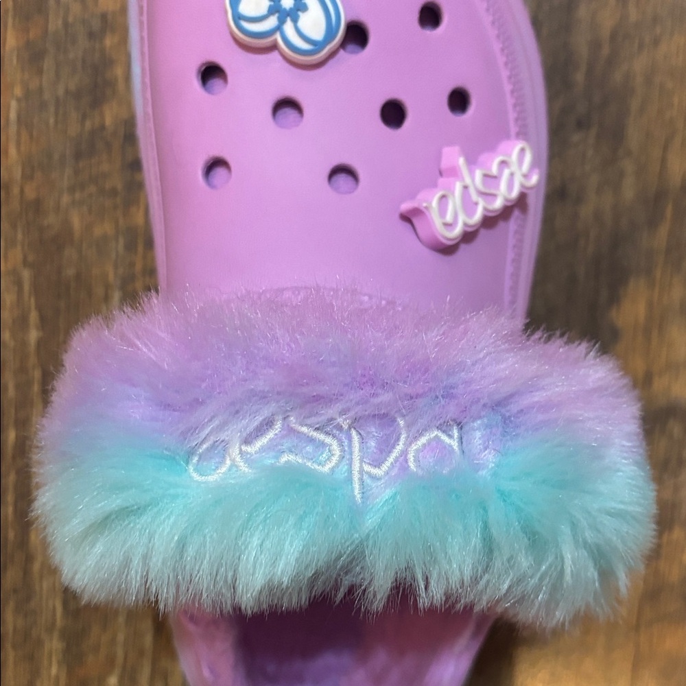 AESPA X CROCS Pink Fuzzy Platform Clogs - Picture 4 of 7